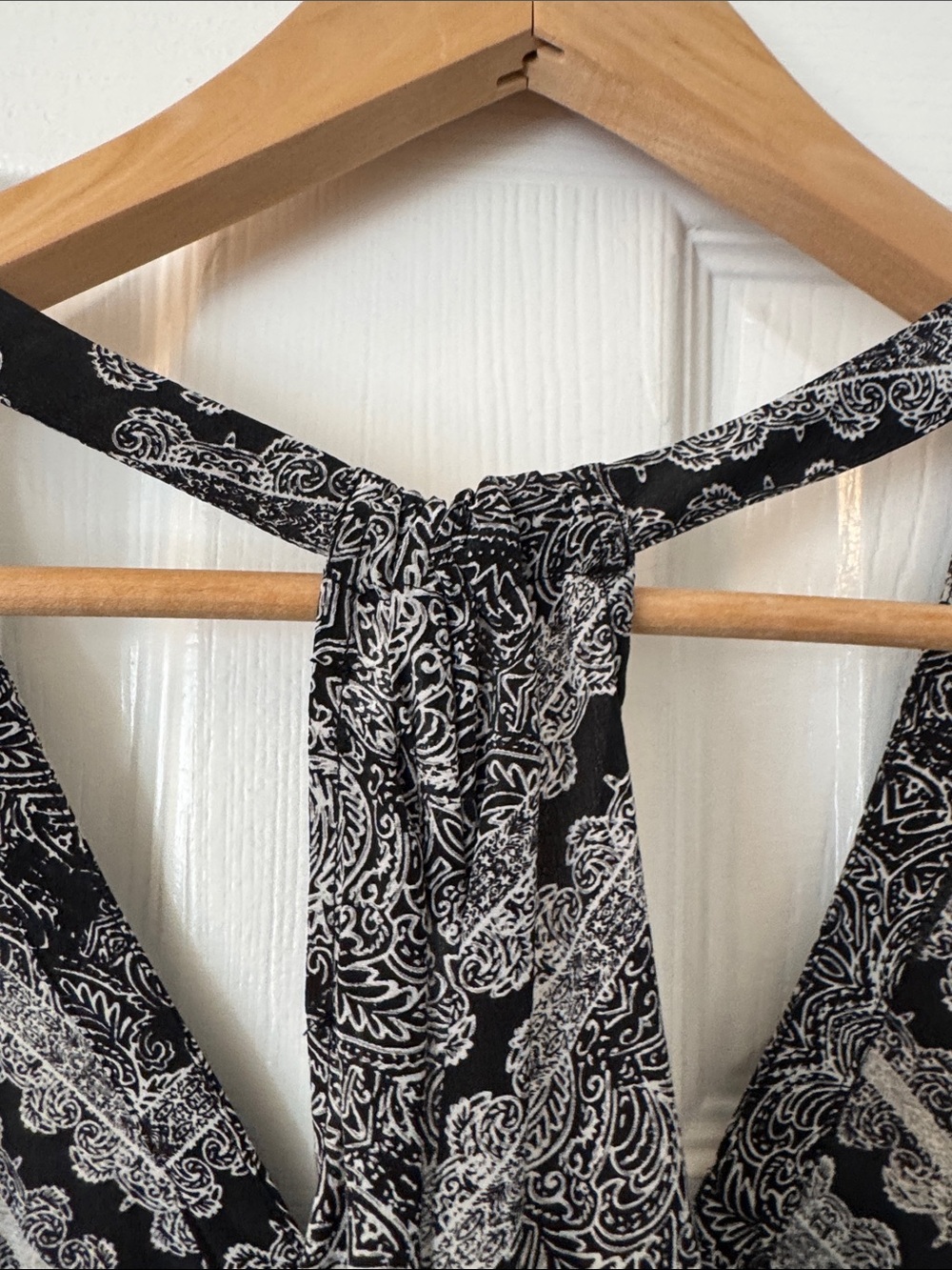Ella Moss Black & White Paisley Racerback Tank 100% silk - Picture 7 of 12